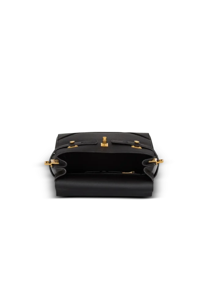 B-Buzz 23 grained leather bag