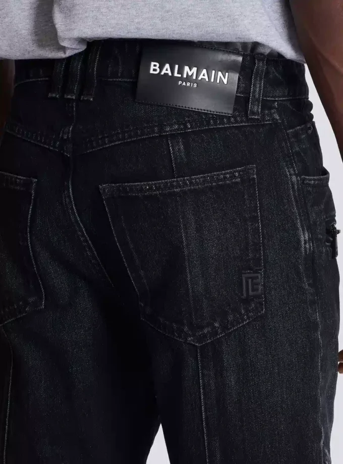 Biker jeans in black vintage denim Biker jeans in black vintage denim