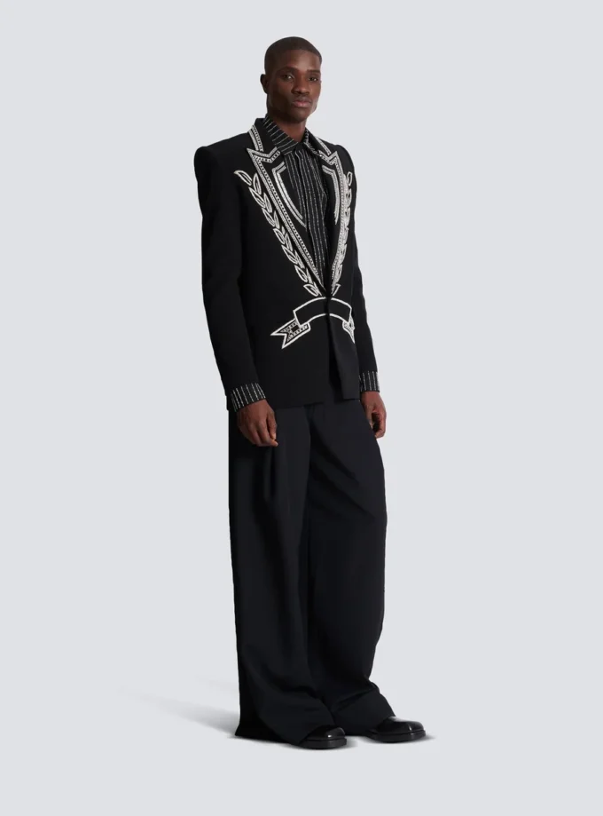 Crepe 1-button jacket with crystals Crepe 1-button jacket with crystals