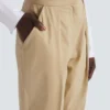 Darted 7/8 trousers in cotton gabardine Darted 7/8 trousers in cotton gabardine