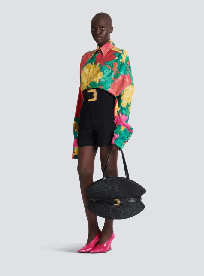 Shuffle Medium bag in calfskin leather and raffia Shuffle Medium bag in calfskin leather and raffia