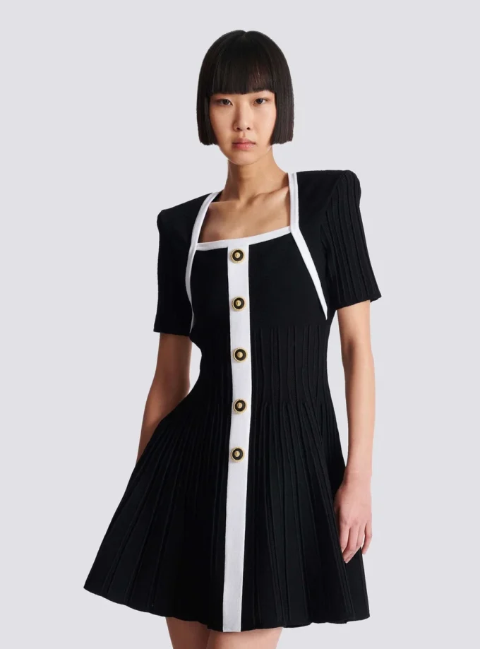Two-tone A-line knit dress
