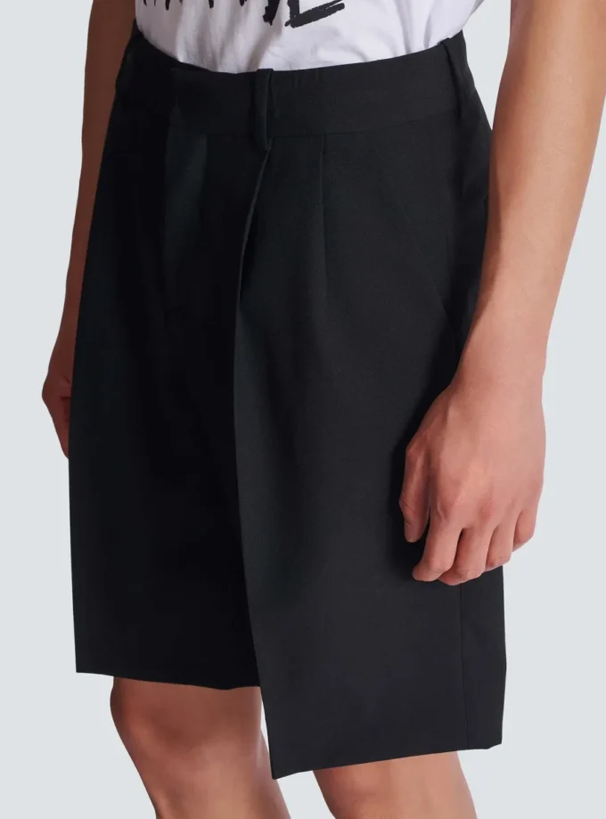 Wool darted Bermuda shorts Wool darted Bermuda shorts
